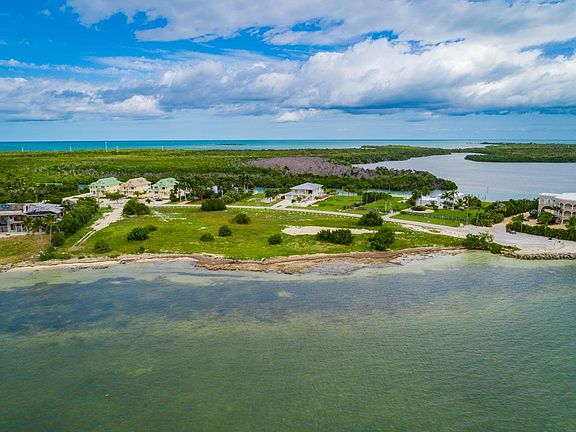 3rd image of 63 Coco Plum Dr