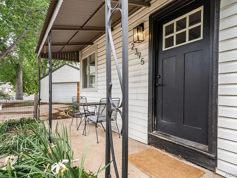2395 S Irving St — Photo 1
