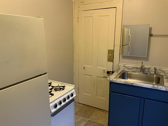 4th image of 104 E Boston Ave APT 4