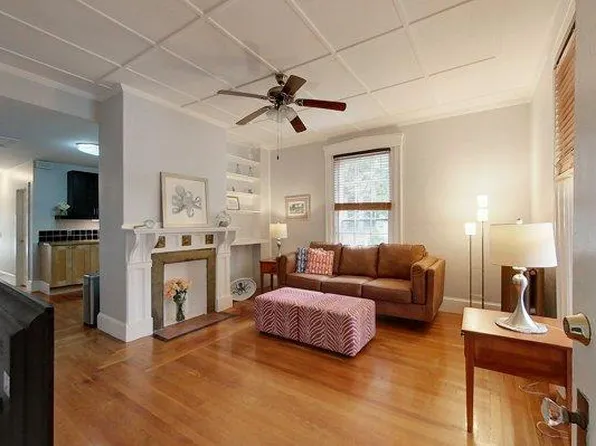 2 Summer St #B, Newport, RI 02840