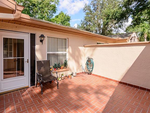 5th image of 13130 Cypress Hill Dr