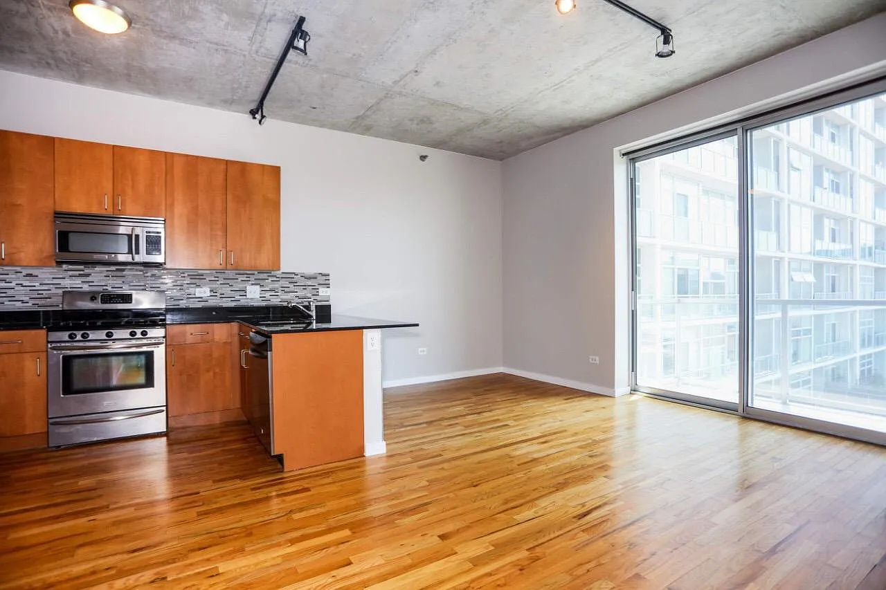 2 bed, 915 sqft, $2,450 — Photo 4