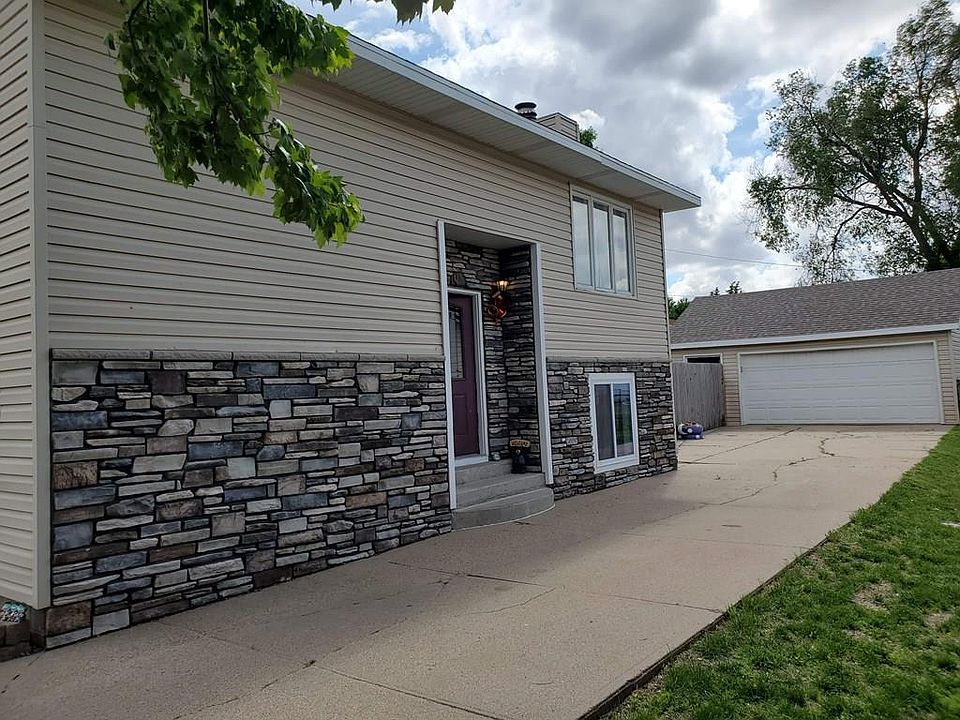 1st image of 308 N Custer Ave