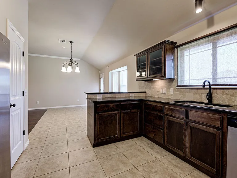 915 Lazywood Dr — Photo 18