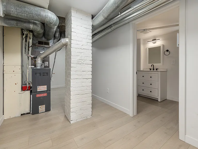 1020 15th Ave S #1 — Photo 12
