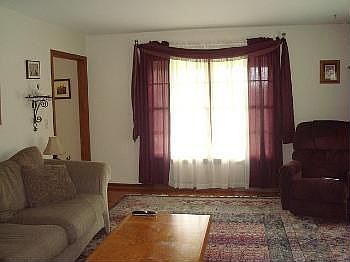 4th image of 39W208 Osage Dr