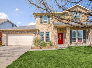 2724 Castlecove Dr, Grand Prairie, TX 75052
