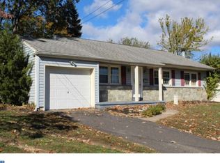 812 Yorktown Rd, Turnersville, NJ 08012