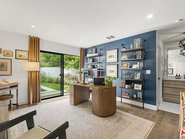 1739 San Ysidro Dr — Photo 10