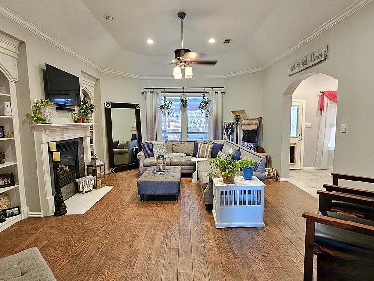 505 Sycamore Ln — Photo 3