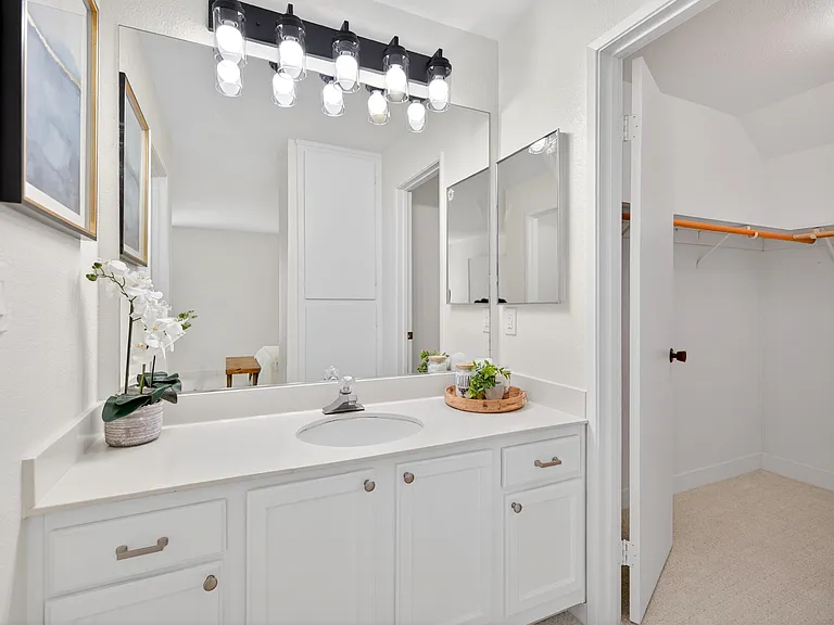 726 Buena Vista Pl — Photo 11