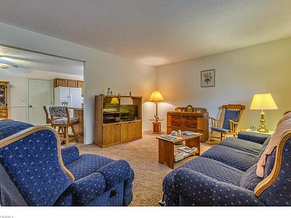 3rd image of 5215 Franklyn Blvd #B