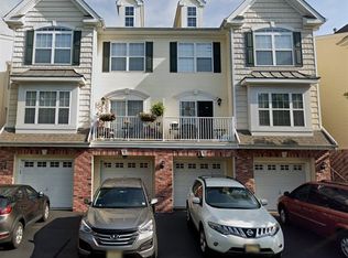 12 Marina Dr #806, Bayonne, NJ 07002