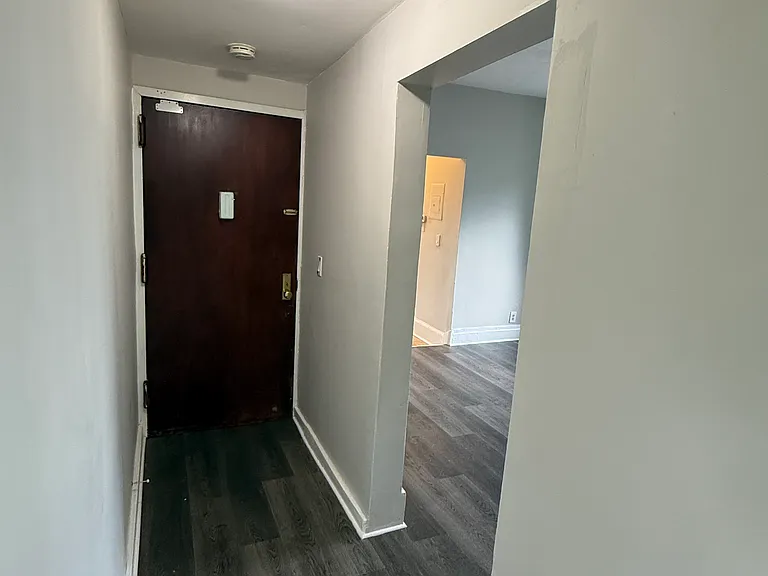 Entrance/Hallway
