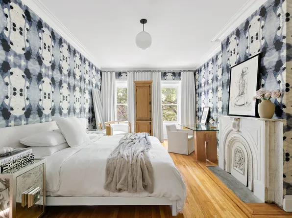 100 6th Avenue image 18 of 27