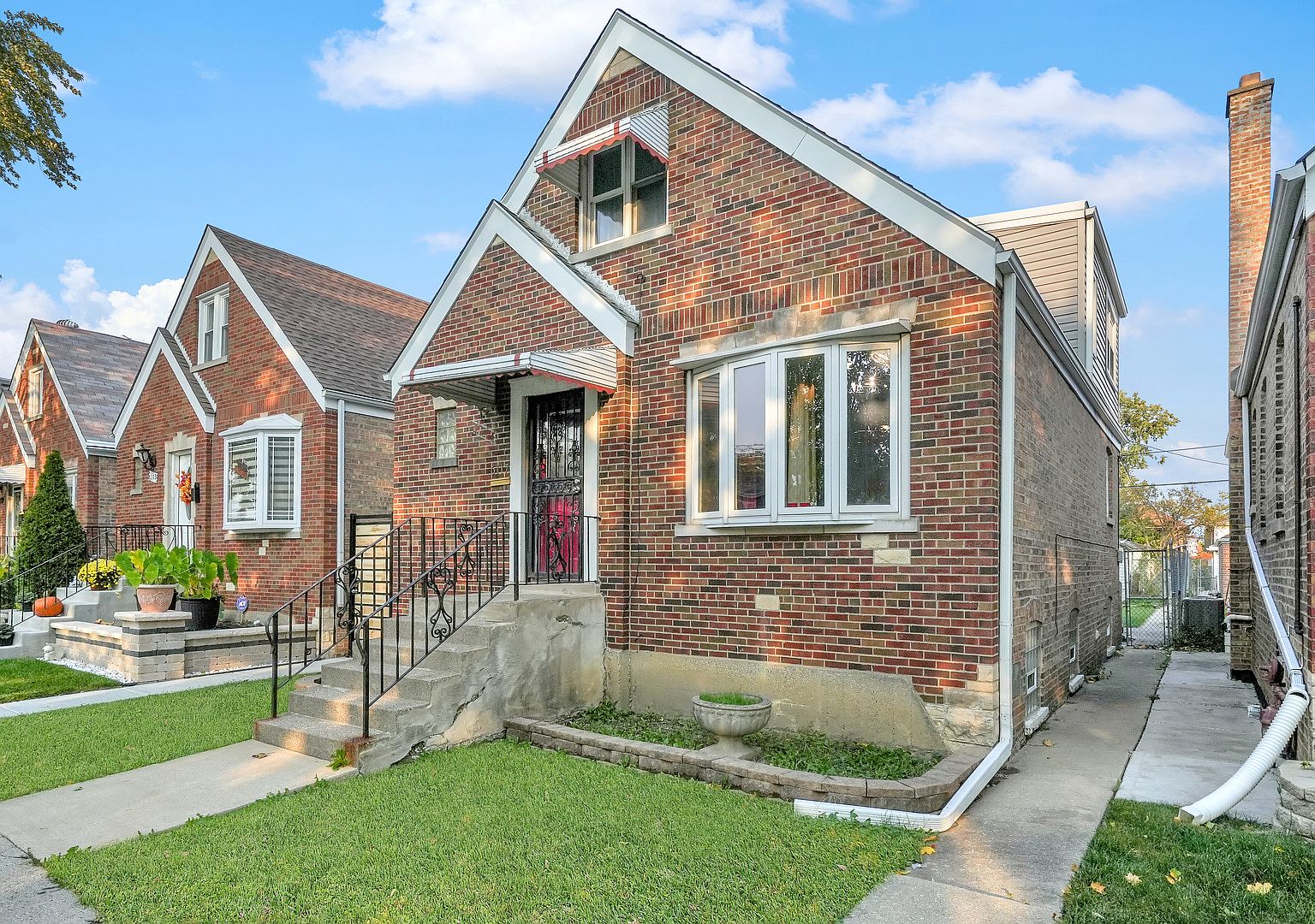 6117 S Mayfield Ave, Chicago, IL 60638 | Zillow