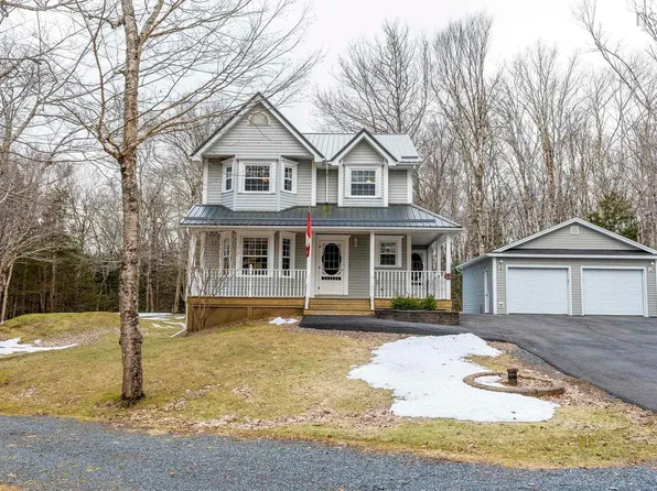 44 Tattenham Cres, Hammonds Plains, NS B4B 1V2