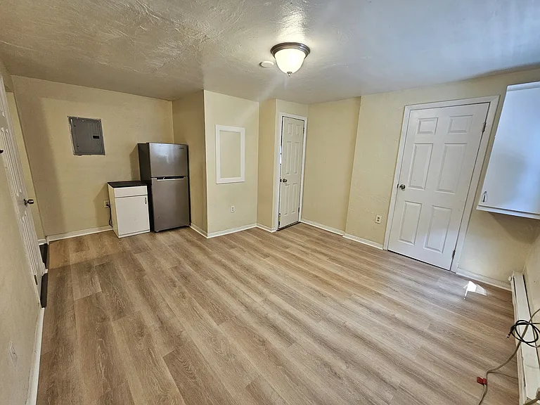 834 N Lincoln Ave #14 — Photo 2