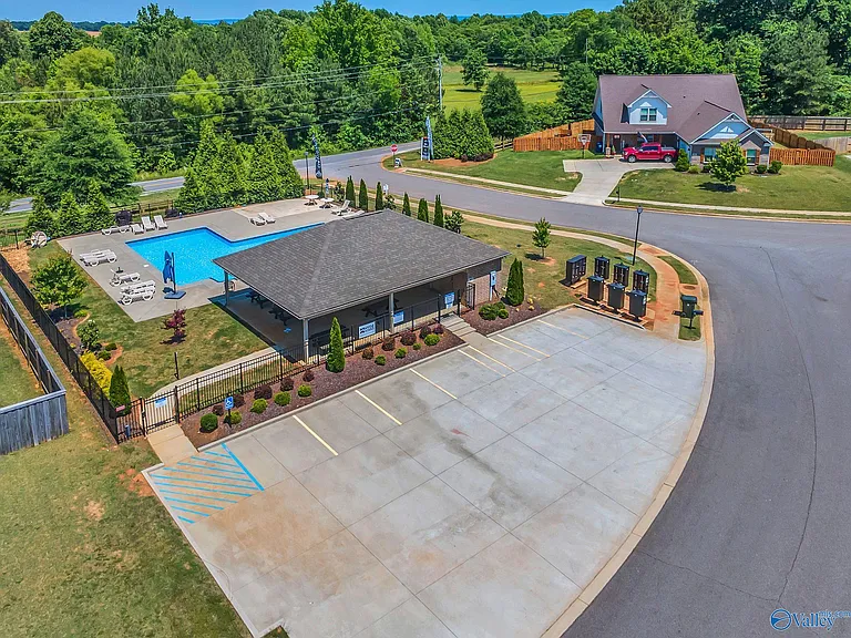 147 Ivy Vine Dr — Photo 43