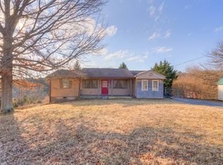 3325 Vicker Switch Rd, Christiansburg, VA 24073