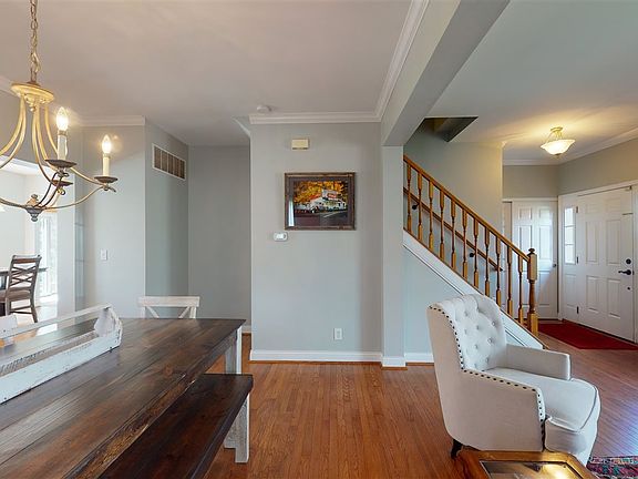 5th image of 10033 Cedarwood Dr