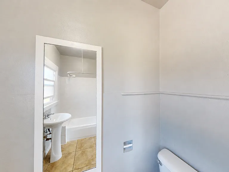 2605 High Street — Photo 33