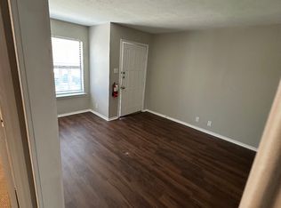 326 Peach St APT Q, Denton, TX 76209