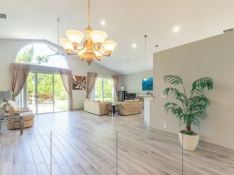 3198 SE Carrick Green Ct — Photo 2