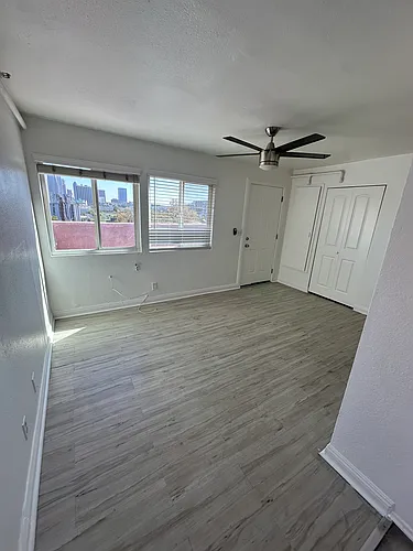 1111 Sunvue Pl #8 Photo 1