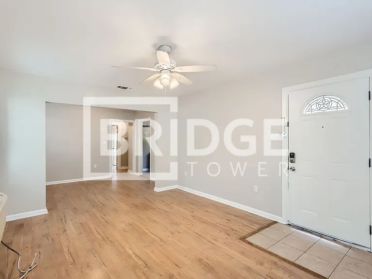 224 E Boyd St — Photo 2