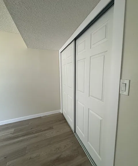 1x1 - Closet
