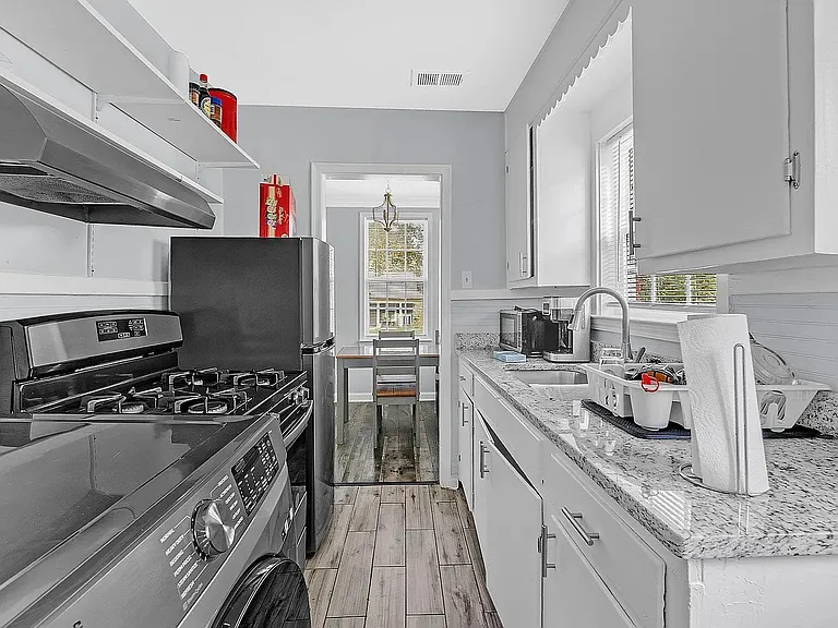2407 Eastwood Ave #2407 — Photo 6