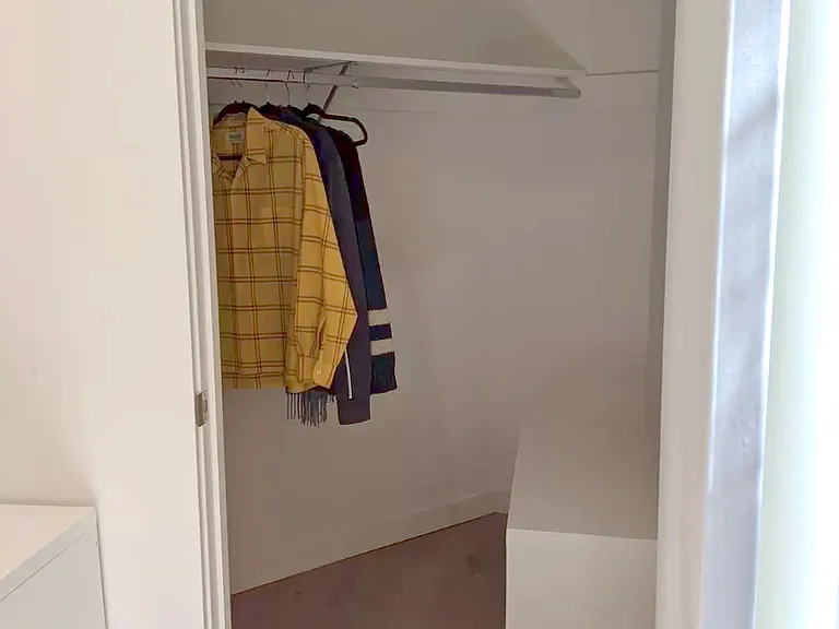 654 N Virgil Ave #214 — Photo 10
