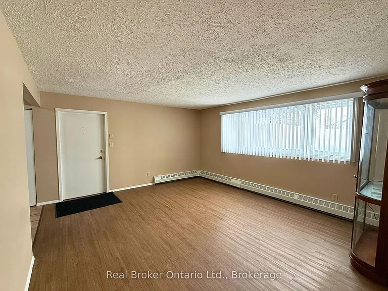301 West St N #1 — Photo 4