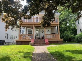 112 Norwood Ave, Providence, RI