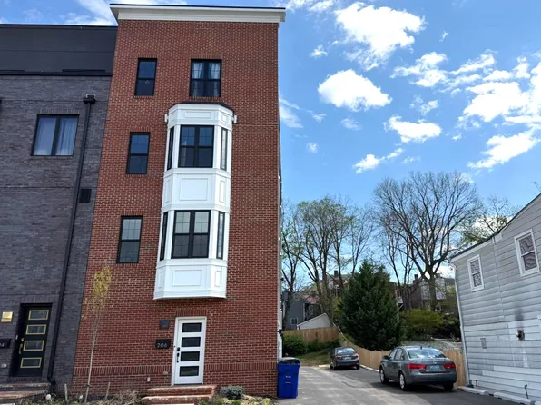 206 Broadway St, Frederick, MD