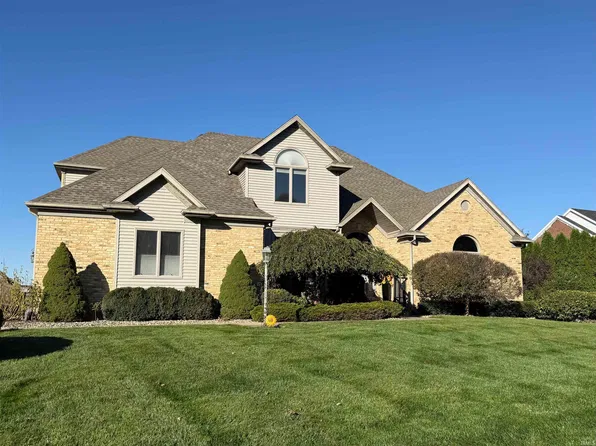 14328 Parkridge Dr, Granger, IN 46530