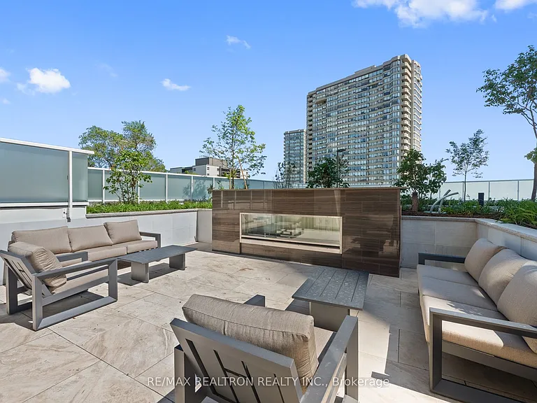 25 Cordova Ave #Penthouse 06 — Photo 35
