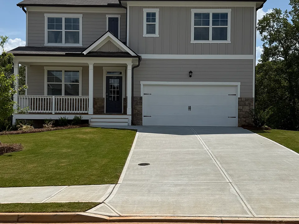 218 Thompson Ridge Ln