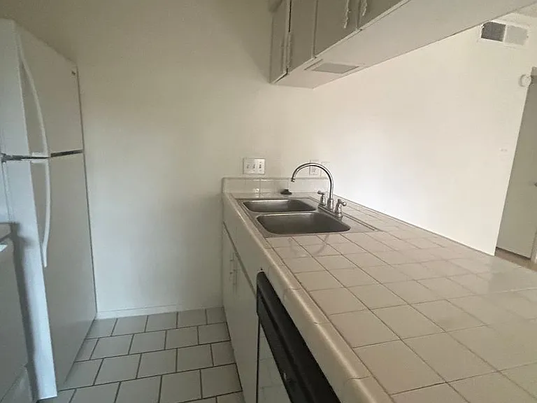 Su Casa — Photo 24