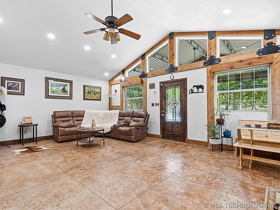 4th image of 3307 Lindale Rd