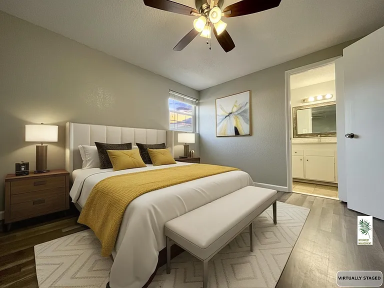 410 E 6th St #5 — Photo 16