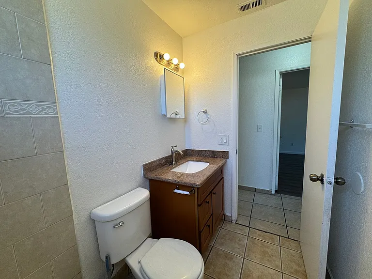 827 Dundee Way — Photo 20