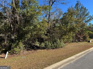 149 Sanford Dr, Waverly, GA 31565