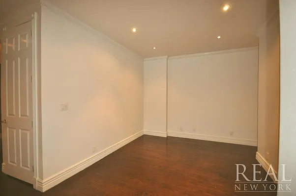 Rented by REAL New York | media 23