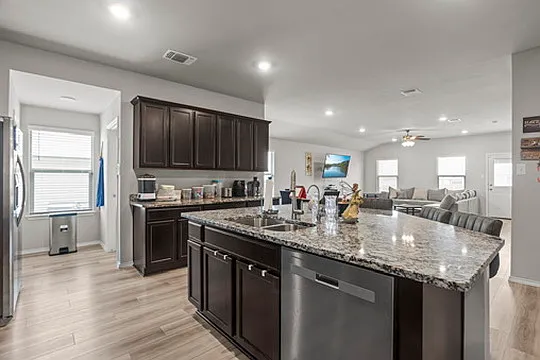 Doiley Properties — Photo 4