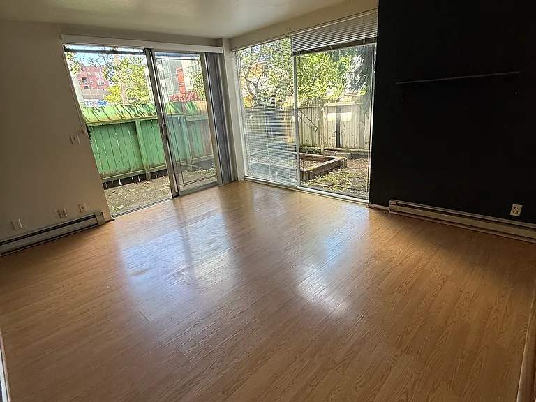 129 11th Ave E #101 — Photo 12
