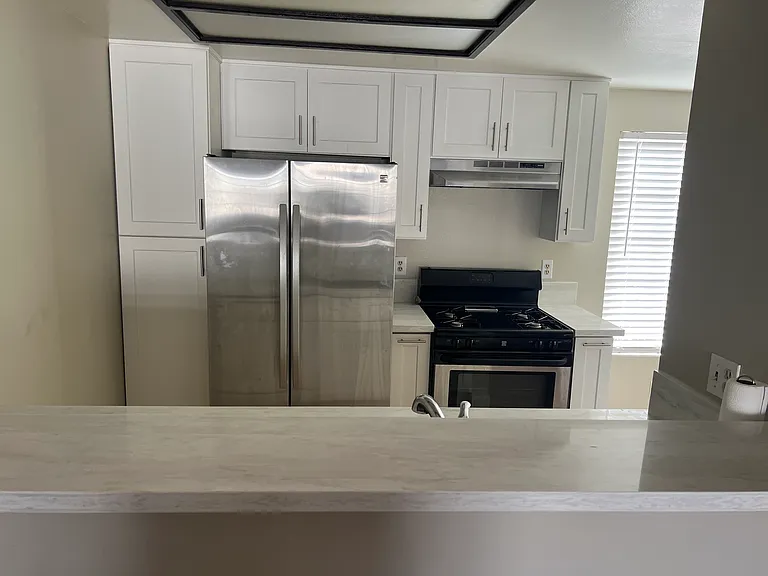 147 W Acacia Ave #114 — Photo 6