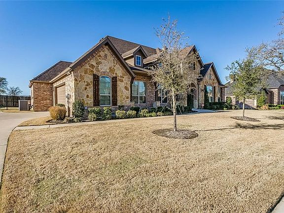4th image of 748 Flamingo Cir