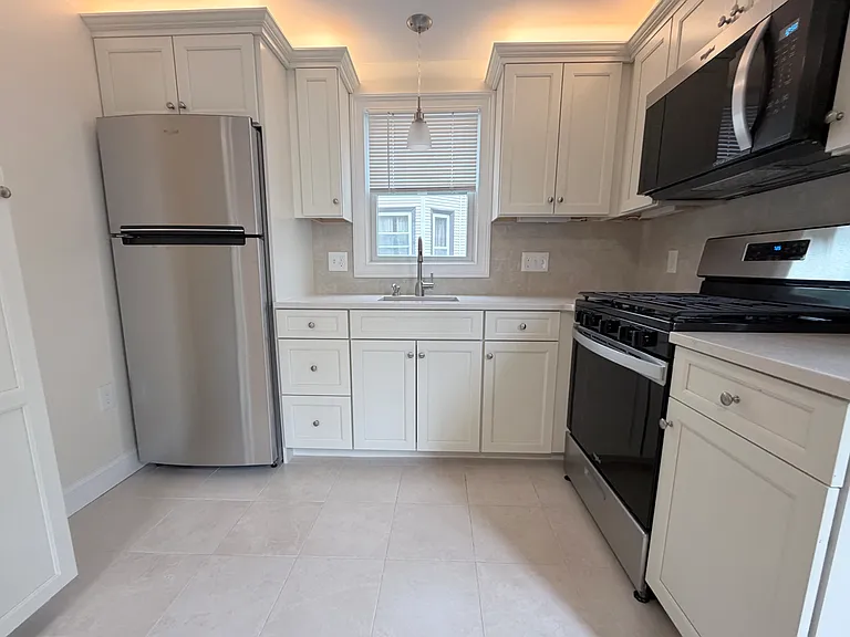 26 Brooks St #2 — Photo 1